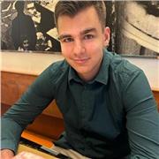 Studente propone lezioni di matematica e fisica per scuole medie e superiori online